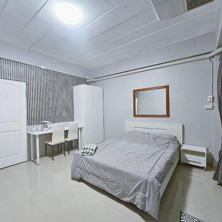Future Hostel Pattaya Nong Prue Exterior photo